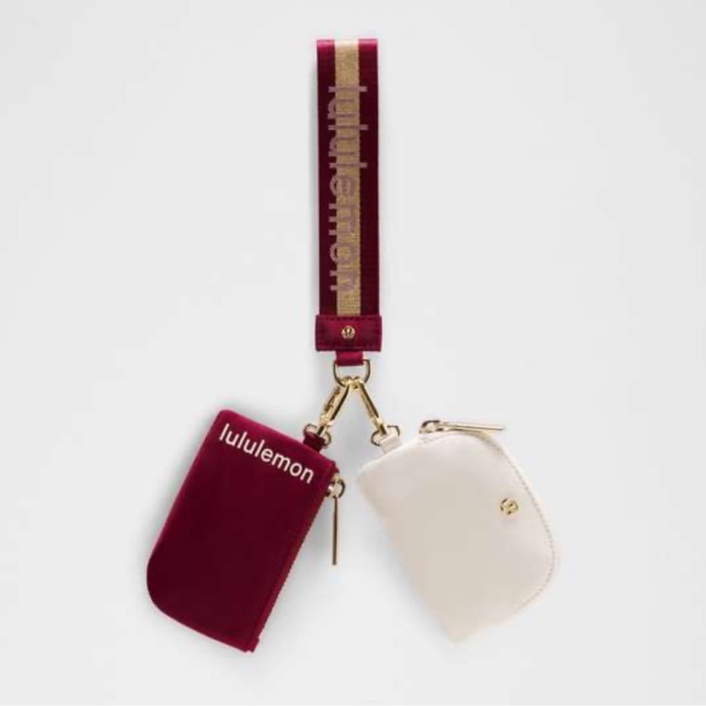 Lululemon athletica key chain Dual Pouch Wristlet bag gym fitness viral magenta